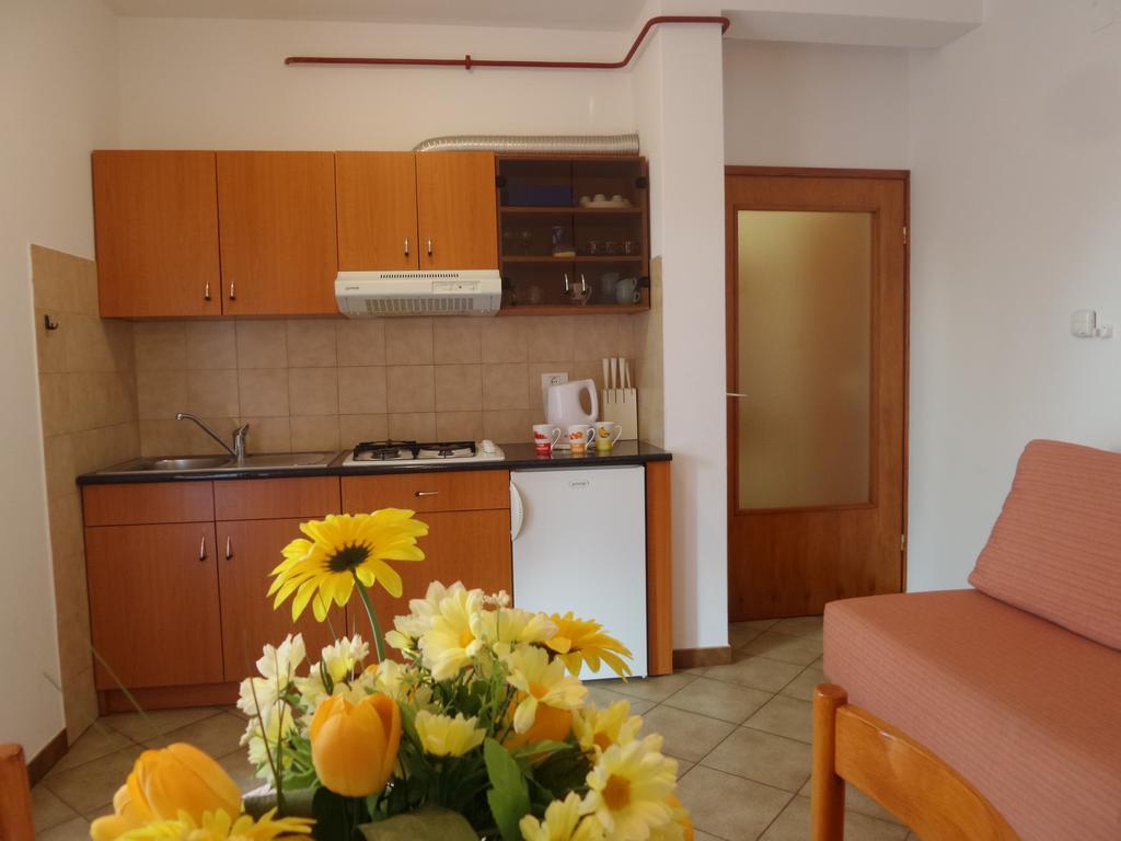Apartmani Lina อูมัค ภายนอก รูปภาพ