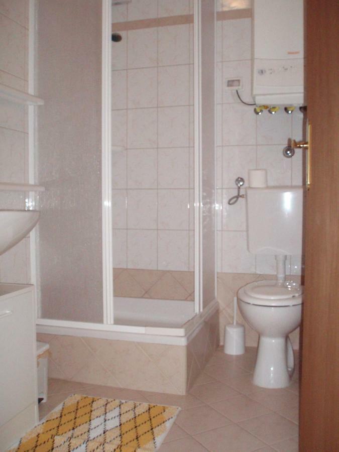 Apartmani Lina อูมัค ภายนอก รูปภาพ